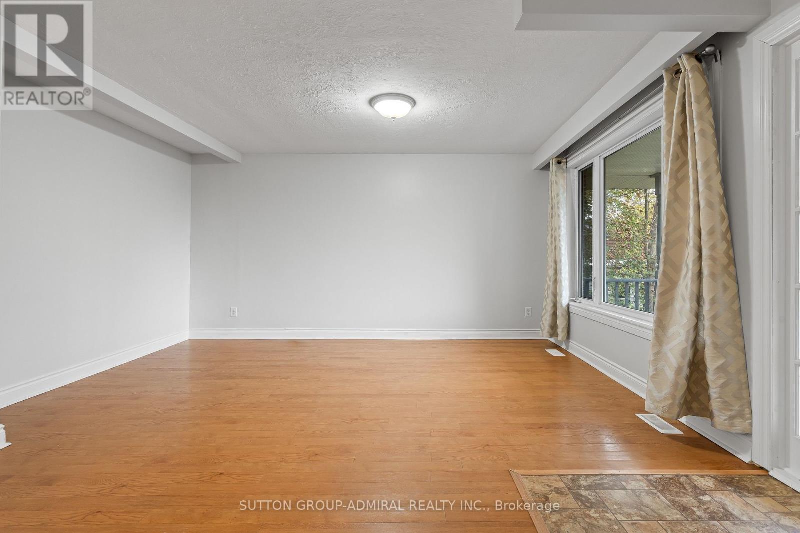 110 Cumberland Street, Barrie (Allandale), Ontario  L4N 2P7 - Photo 20 - S12582962