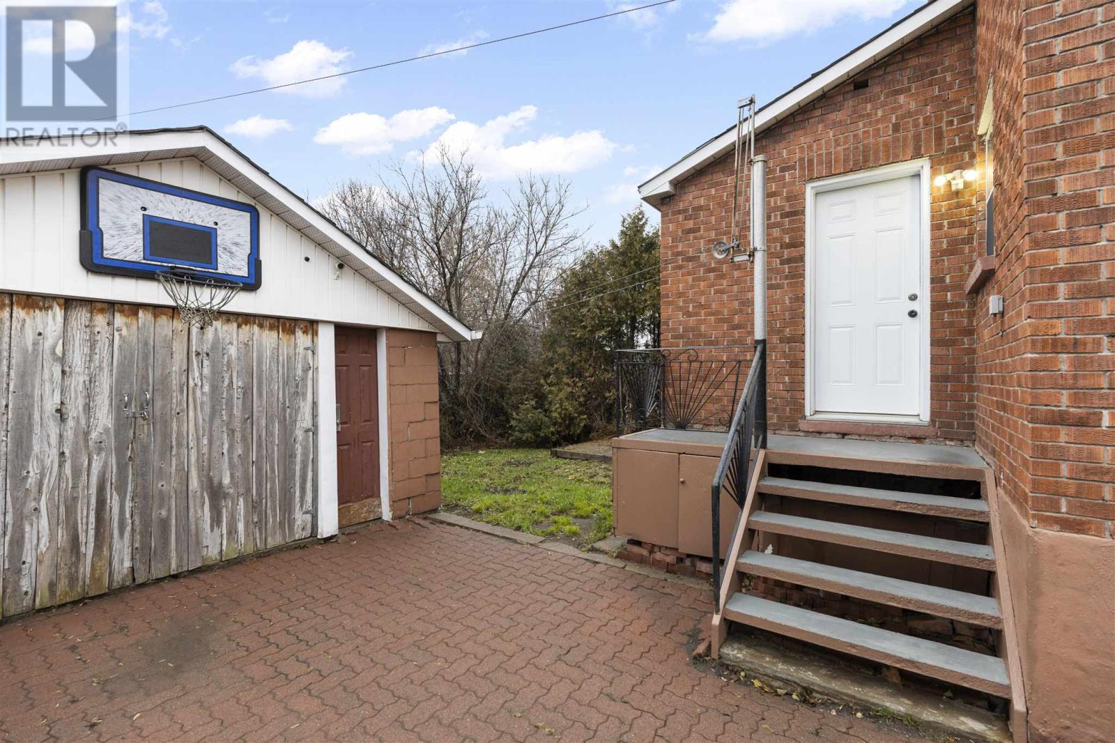 135 Carufel Ave, Sault Ste. Marie, Ontario  P6C 4T5 - Photo 4 - SM253364