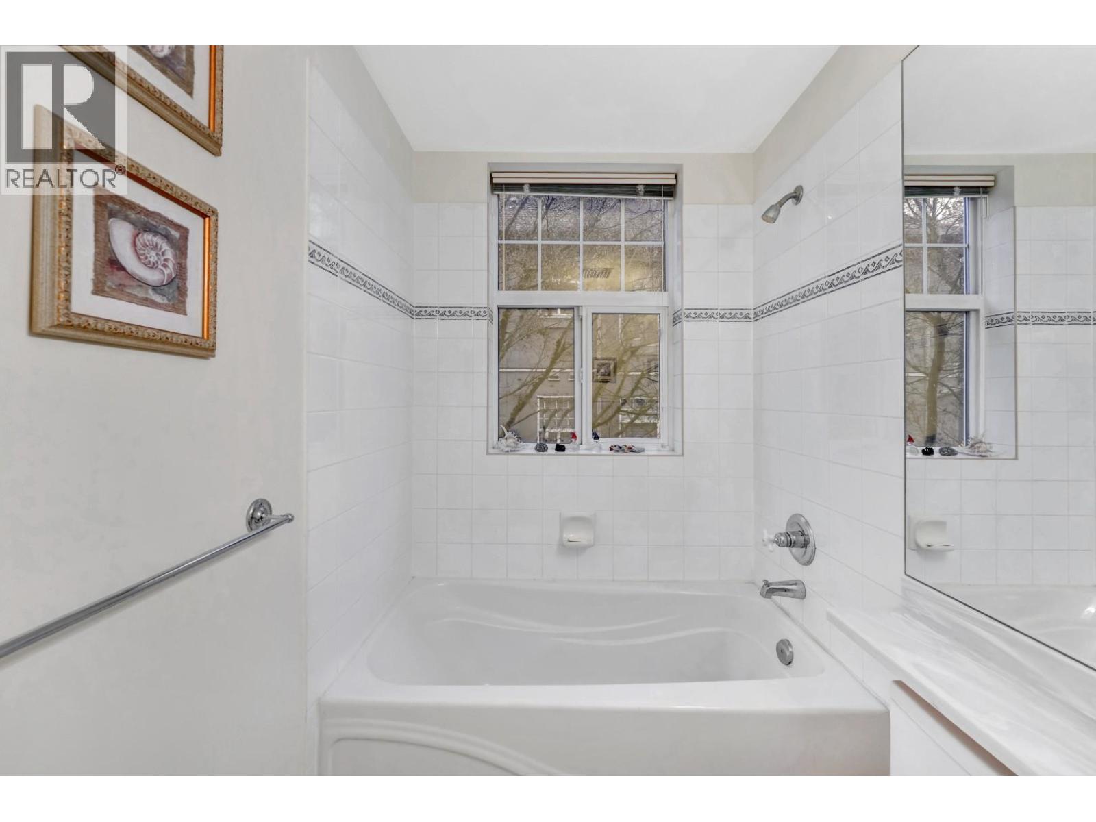 208 588 Twelfth Street, New Westminster, British Columbia V3M 4H9 - Photo 18 - R3070463