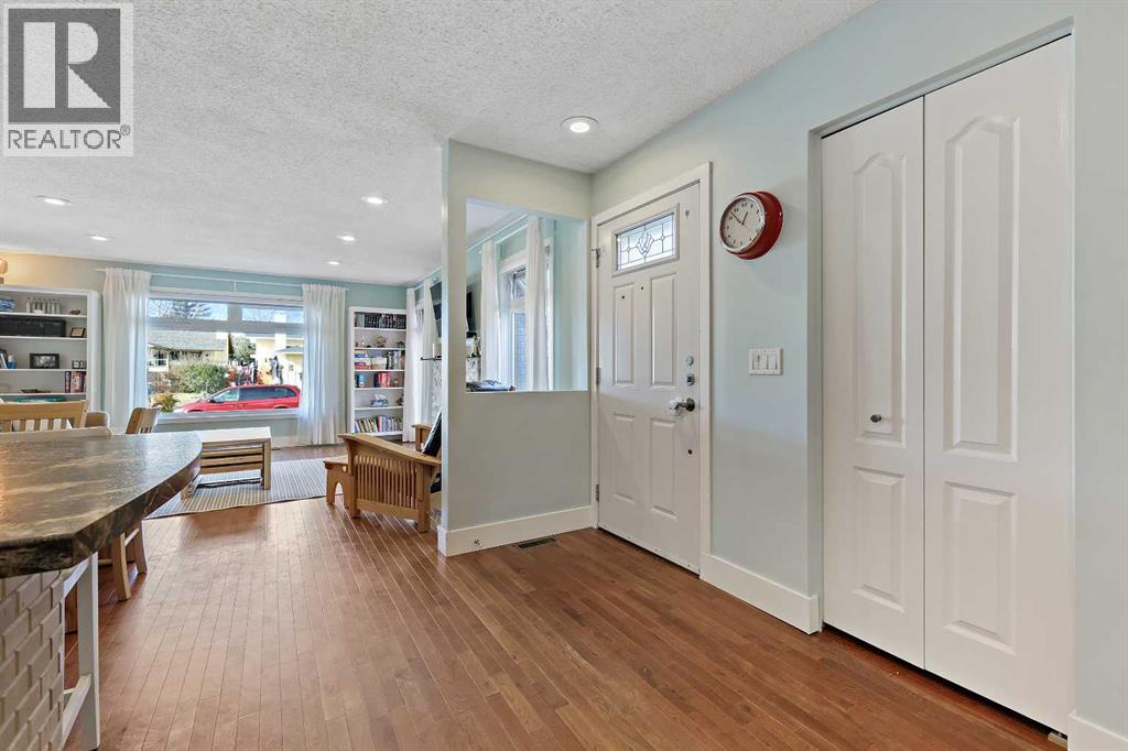 52 Sunhurst Road Se, Calgary, Alberta  T2X 1T1 - Photo 5 - A2266811