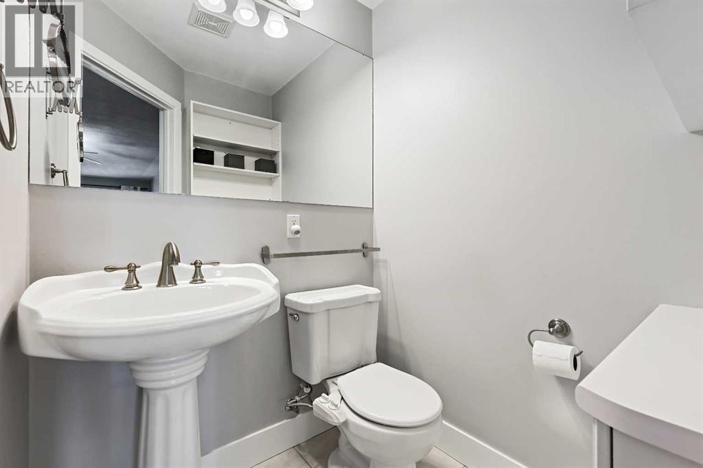 52 Sunhurst Road Se, Calgary, Alberta  T2X 1T1 - Photo 17 - A2266811