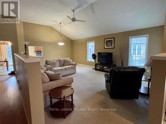 837 Silversmith Street, London North, Ontario  N6H 5T4 - Photo 3 - X12583112