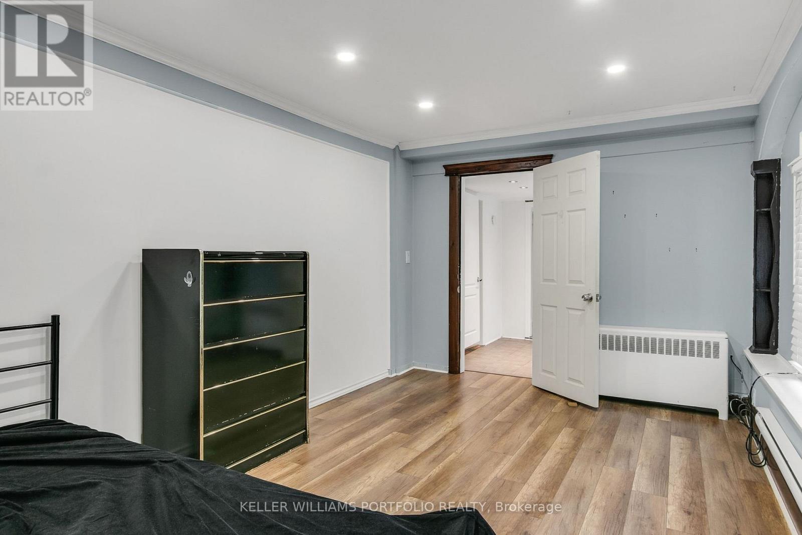 80 Long Branch Avenue, Toronto, Ontario M8W 3J4 - Photo 19 - W12582902