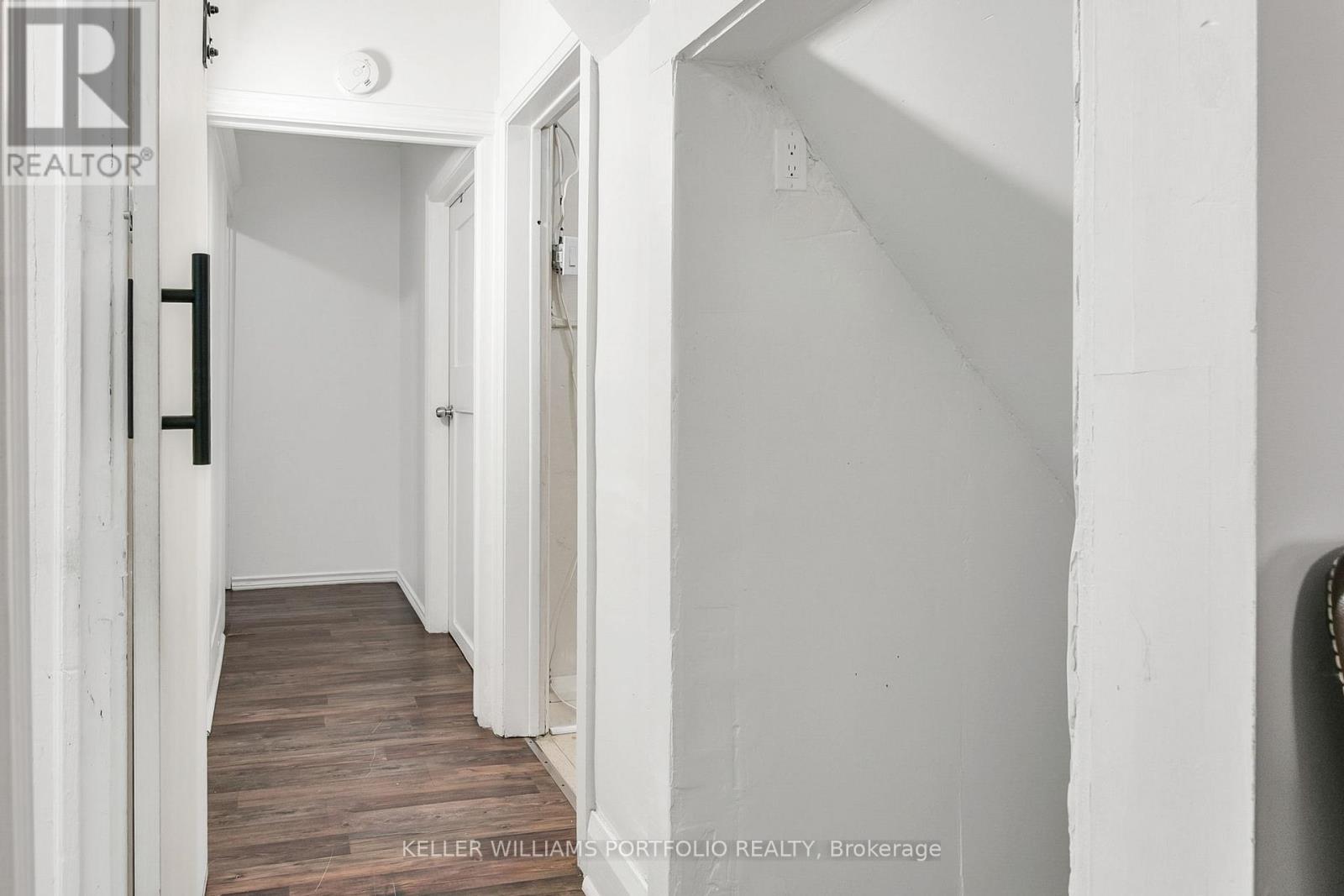 80 Long Branch Avenue, Toronto, Ontario M8W 3J4 - Photo 21 - W12582902