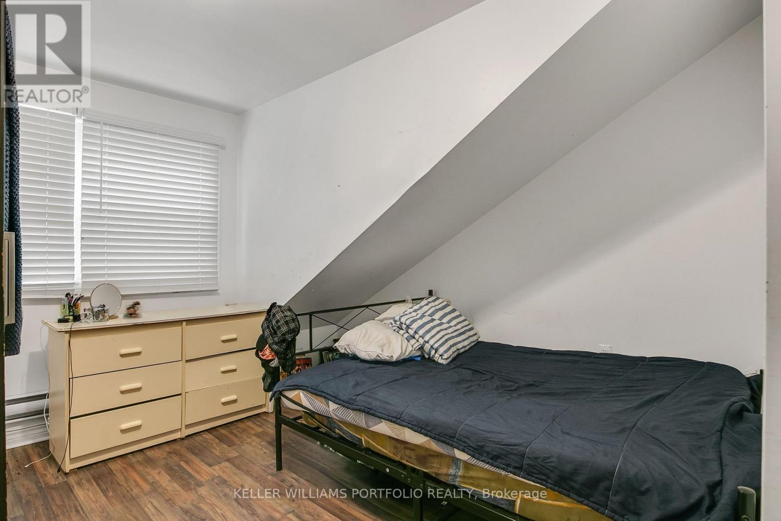 80 Long Branch Avenue, Toronto, Ontario M8W 3J4 - Photo 26 - W12582902