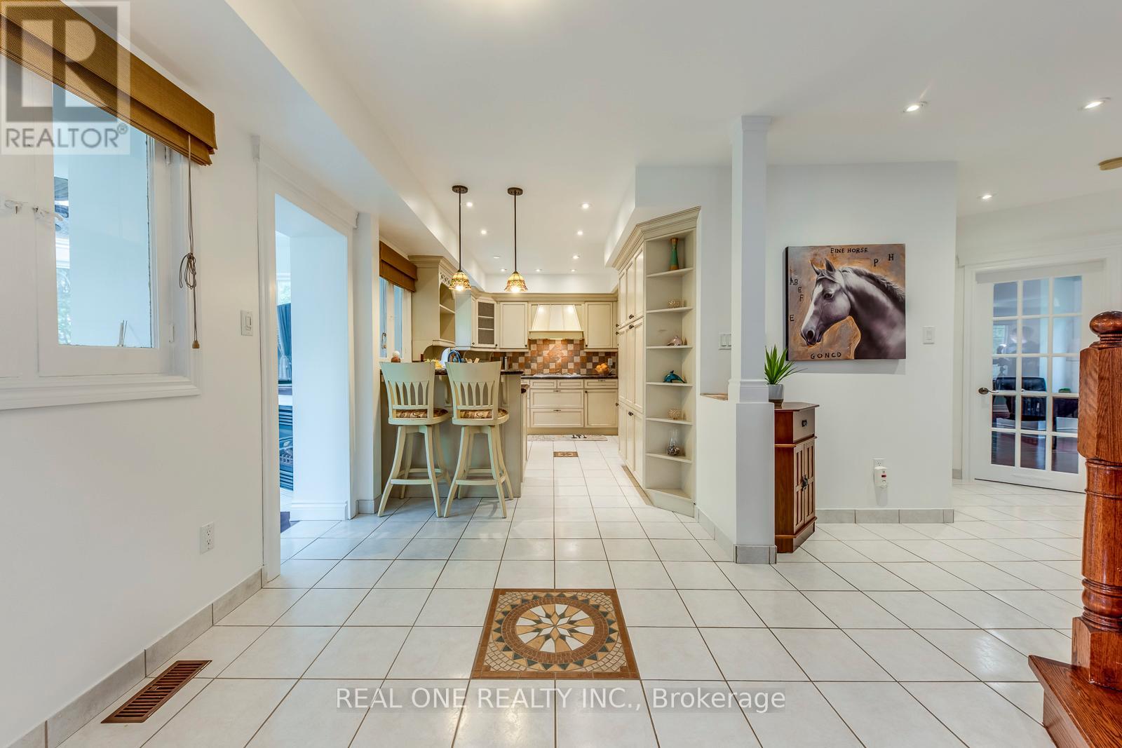 398 Maple Grove Drive, Oakville, Ontario  L6J 4V7 - Photo 13 - W12582938