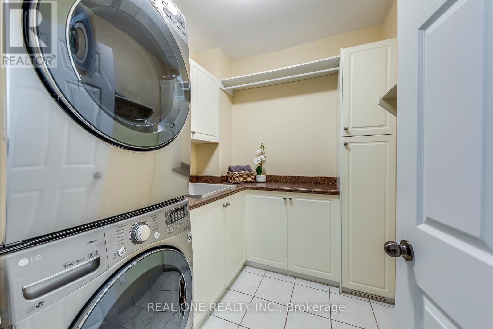 398 Maple Grove Drive, Oakville, Ontario  L6J 4V7 - Photo 22 - W12582938