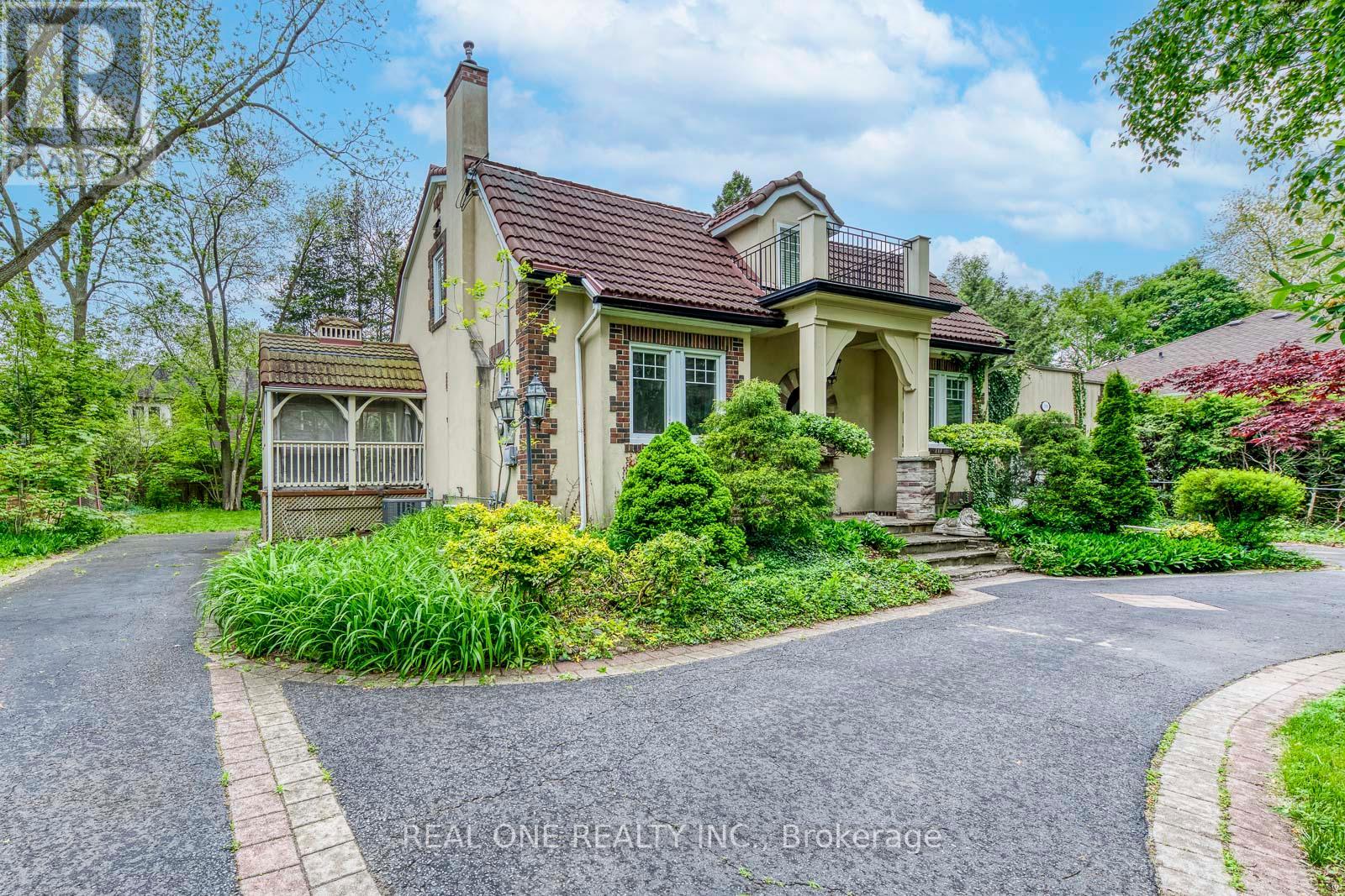 398 Maple Grove Drive, Oakville, Ontario  L6J 4V7 - Photo 3 - W12582938