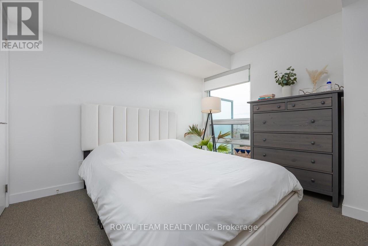 1014 - 160 Flemington Road, Toronto, Ontario  M6A 2E3 - Photo 15 - W12582958