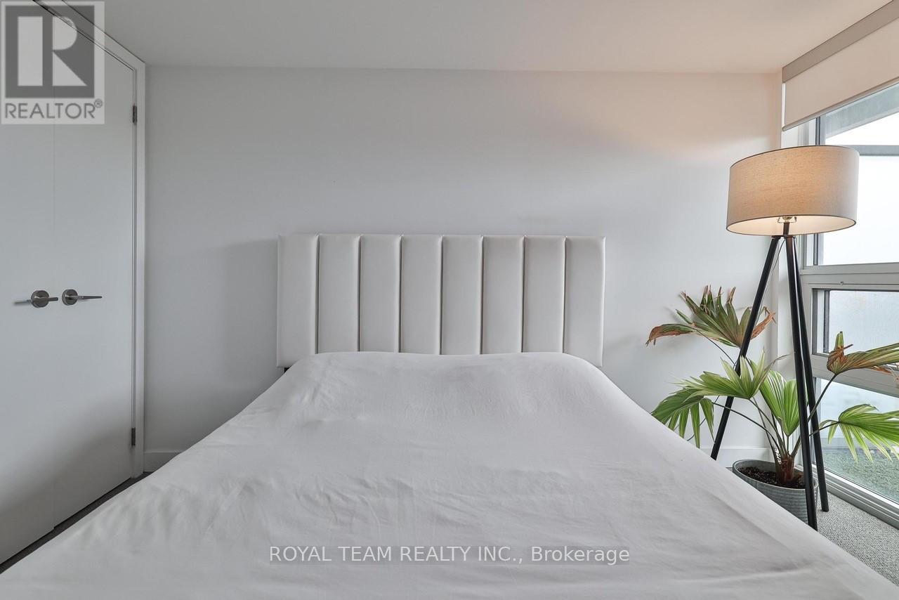 1014 - 160 Flemington Road, Toronto, Ontario  M6A 2E3 - Photo 17 - W12582958