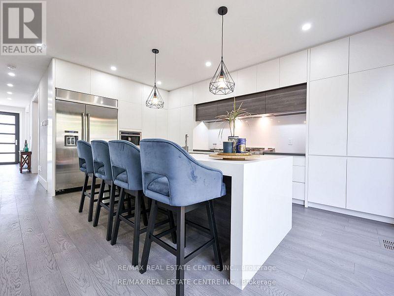 1181 Ogden Avenue, Mississauga, Ontario  L5E 2G8 - Photo 19 - W12582966