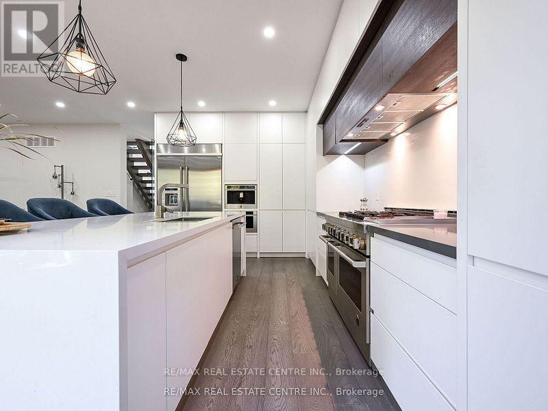 1181 Ogden Avenue, Mississauga, Ontario  L5E 2G8 - Photo 20 - W12582966