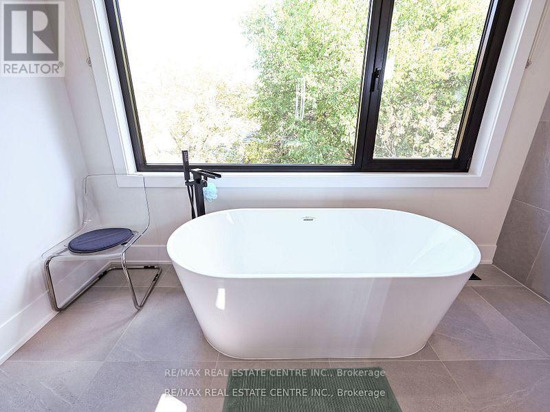 1181 Ogden Avenue, Mississauga, Ontario  L5E 2G8 - Photo 32 - W12582966