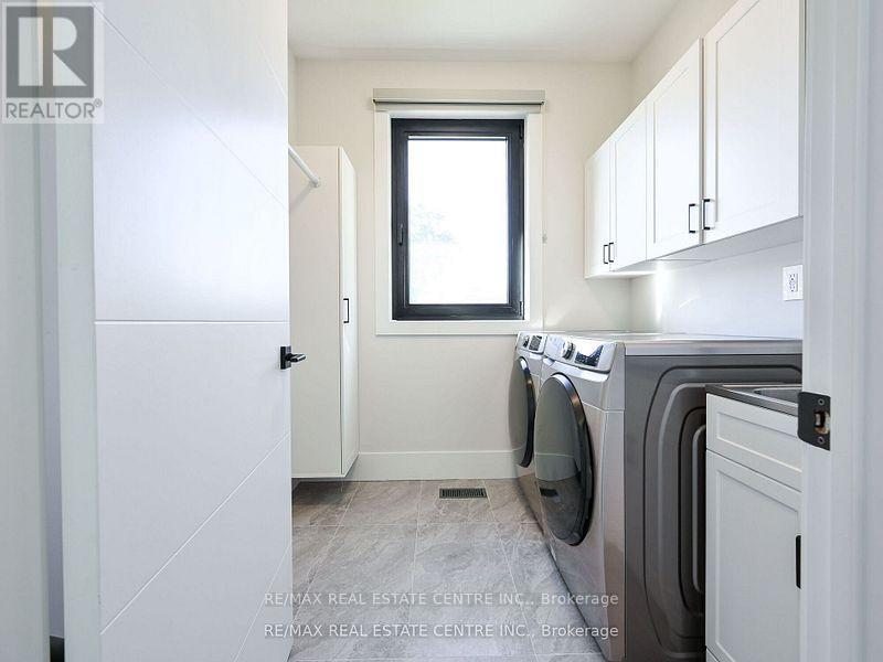 1181 Ogden Avenue, Mississauga, Ontario  L5E 2G8 - Photo 39 - W12582966