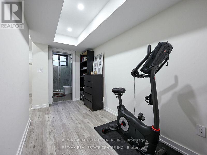 1181 Ogden Avenue, Mississauga, Ontario  L5E 2G8 - Photo 42 - W12582966