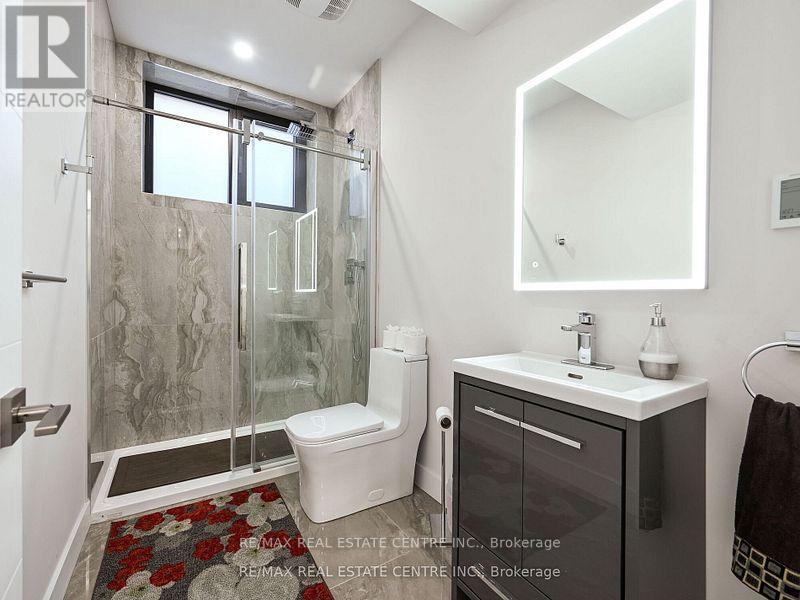 1181 Ogden Avenue, Mississauga, Ontario  L5E 2G8 - Photo 43 - W12582966