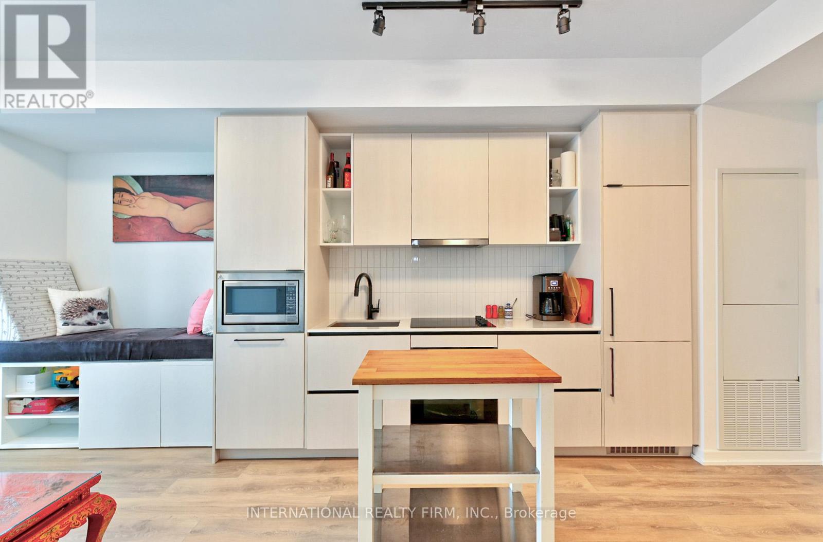 1308 - 10 Graphophone Grove, Toronto, Ontario  M6H 0E5 - Photo 13 - W12582978