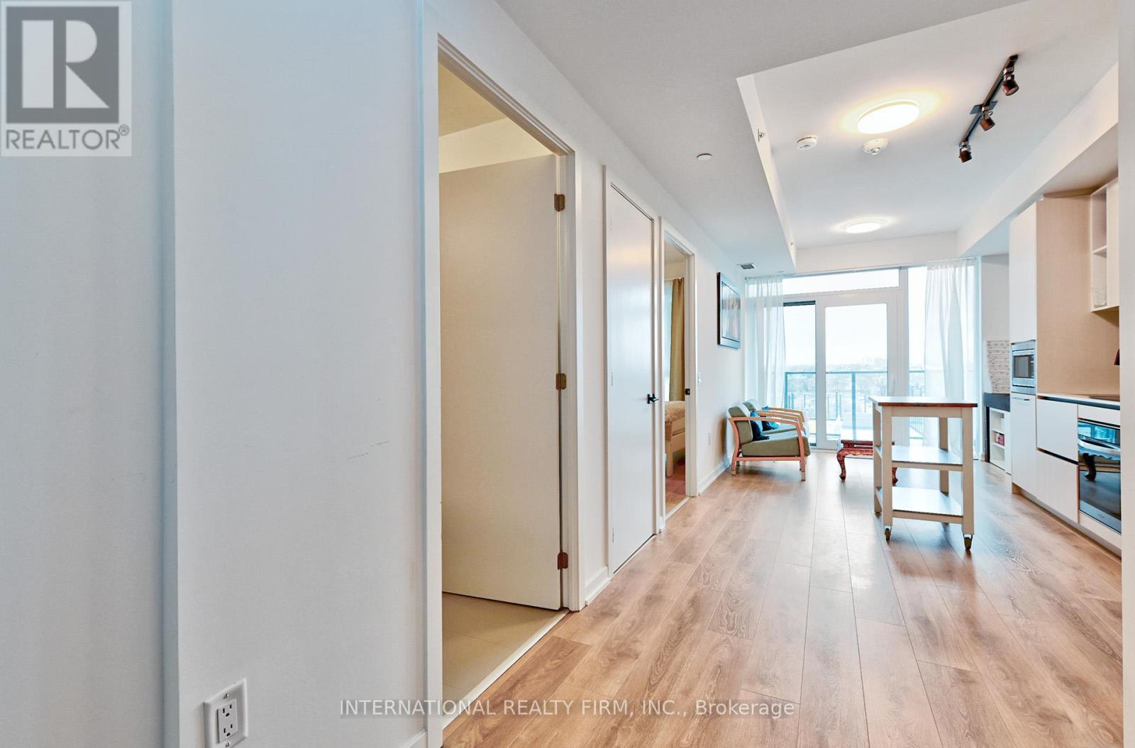 1308 - 10 Graphophone Grove, Toronto, Ontario  M6H 0E5 - Photo 5 - W12582978