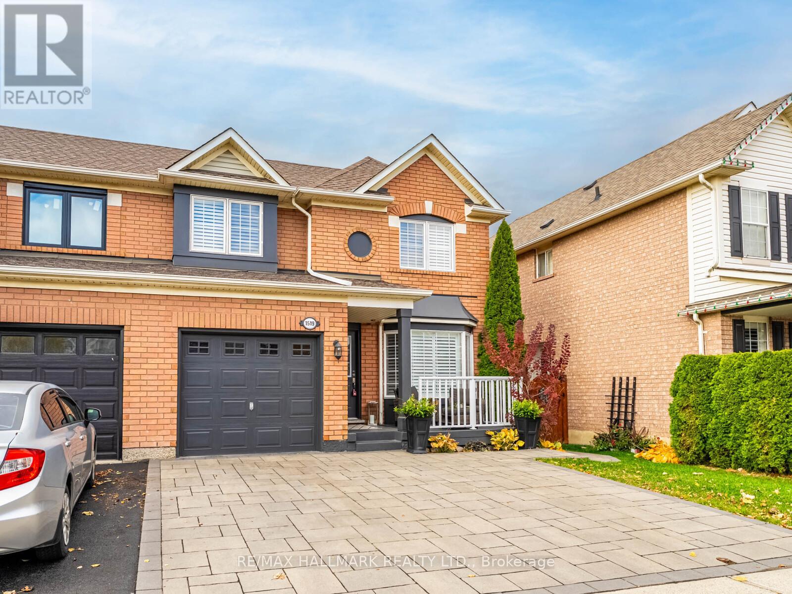 1519 Evans Terrace, Milton, Ontario  L9T 5J5 - Photo 2 - W12582980