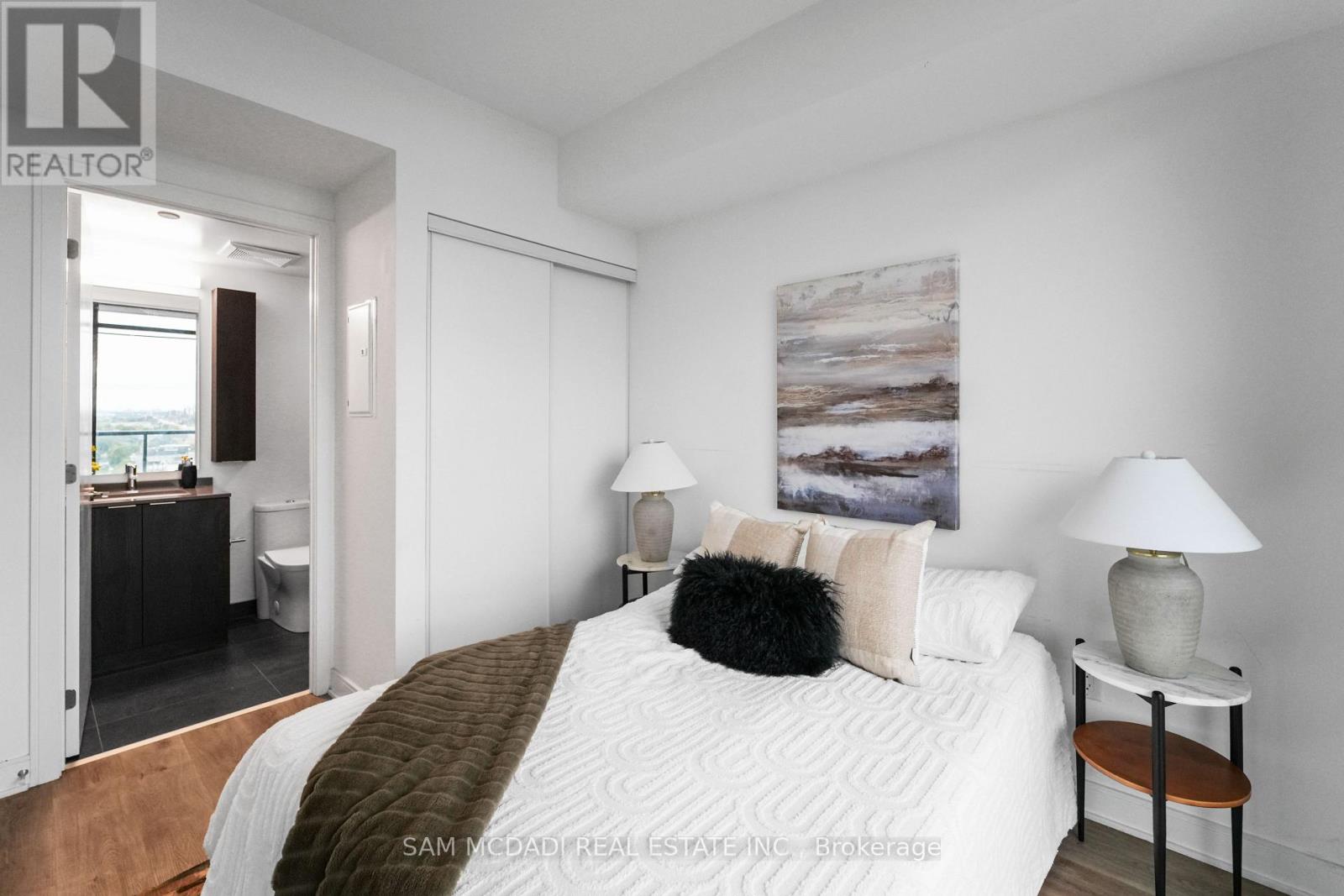 1513 - 86 Dundas Street E, Mississauga, Ontario  L5A 0B1 - Photo 18 - W12582986