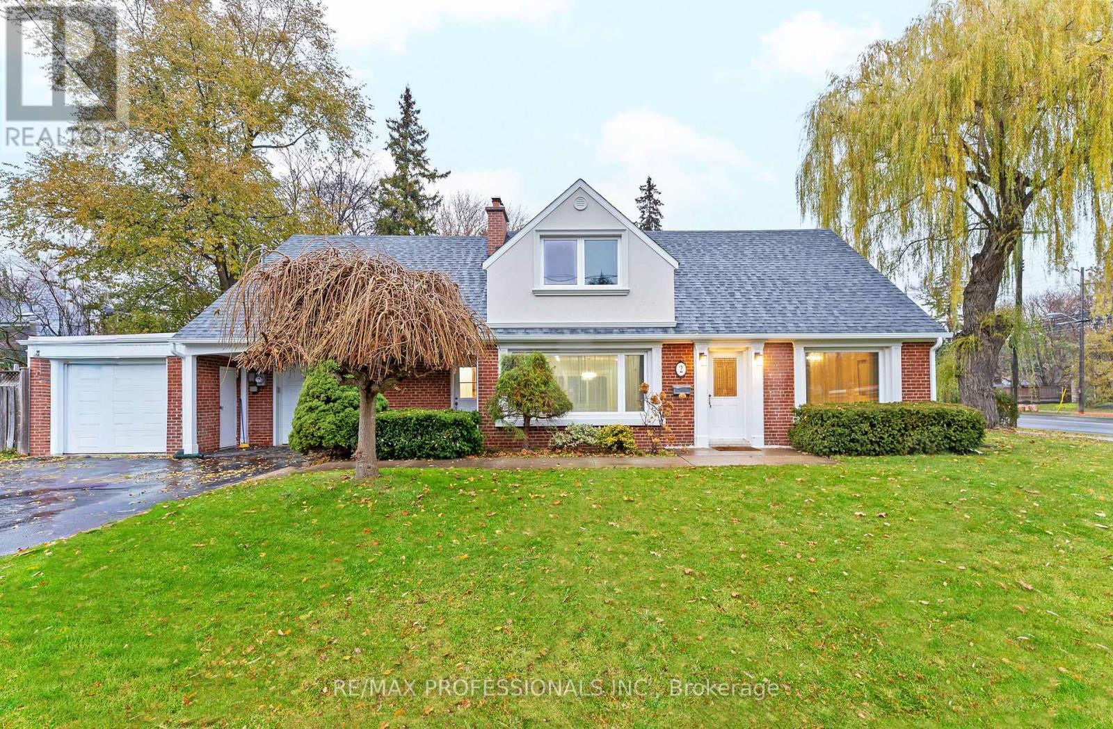 2 GREAT OAK DRIVE, Toronto, Ontario