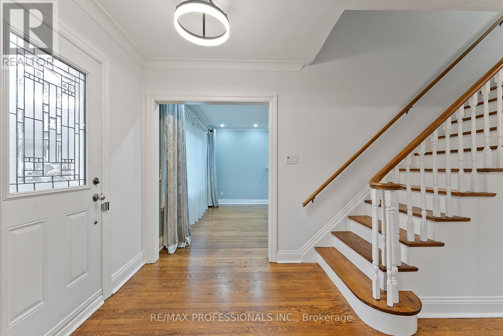 2 Great Oak Drive, Toronto, Ontario  M9A 1M7 - Photo 10 - W12582988