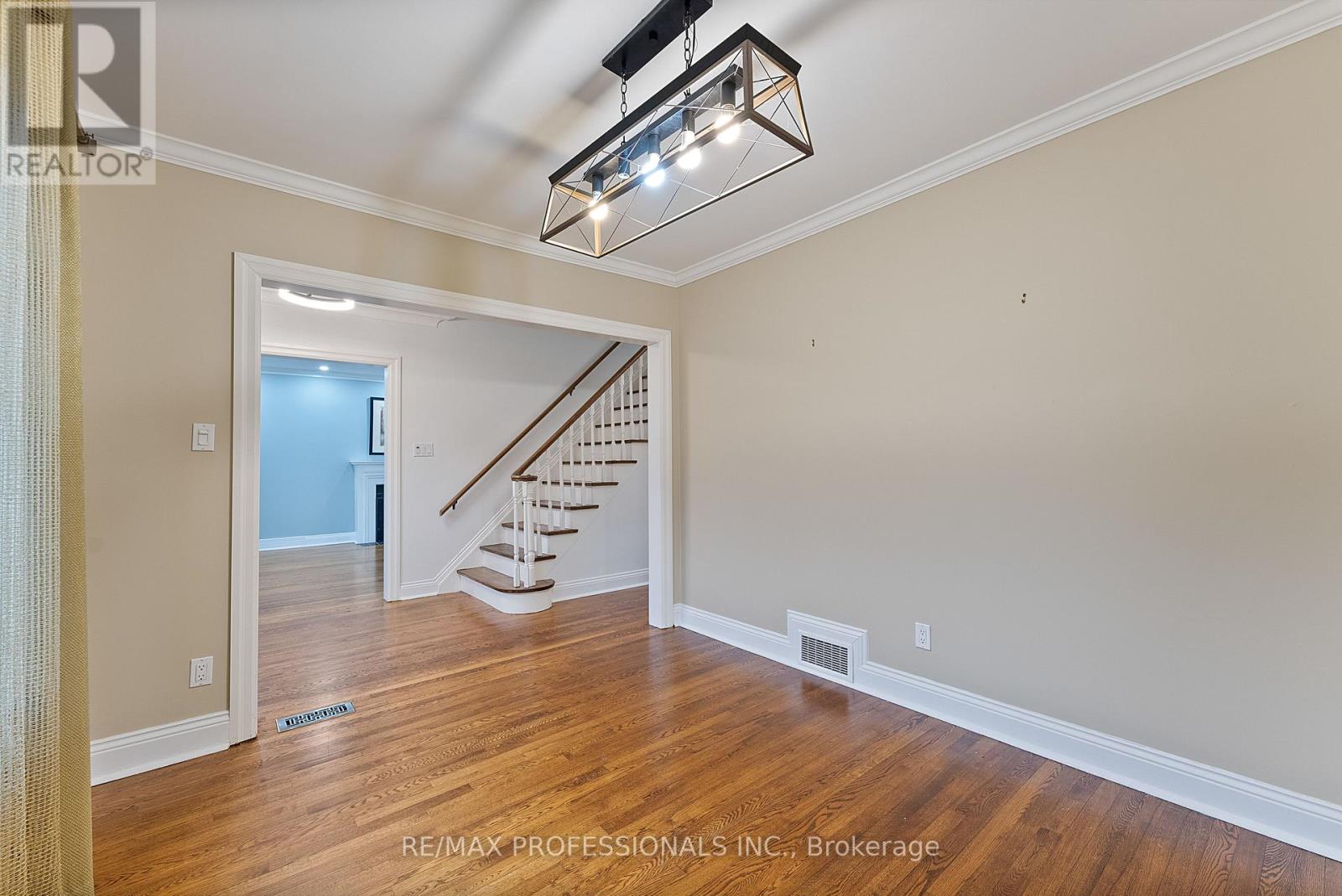 2 Great Oak Drive, Toronto, Ontario  M9A 1M7 - Photo 26 - W12582988