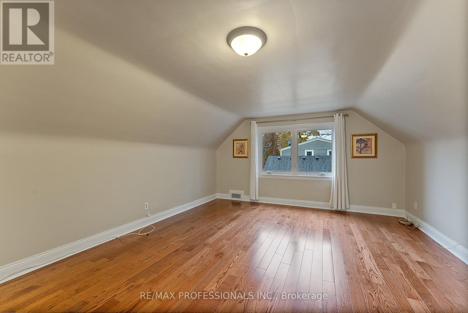 2 Great Oak Drive, Toronto, Ontario  M9A 1M7 - Photo 35 - W12582988