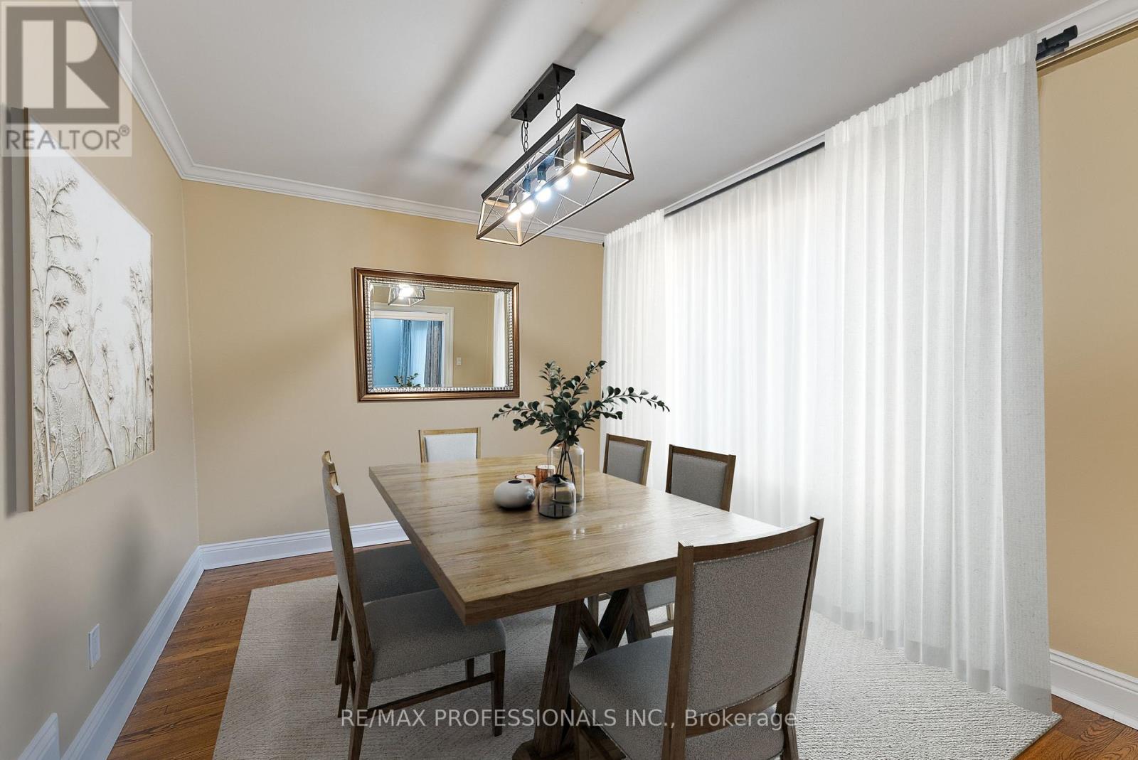 2 Great Oak Drive, Toronto, Ontario  M9A 1M7 - Photo 5 - W12582988