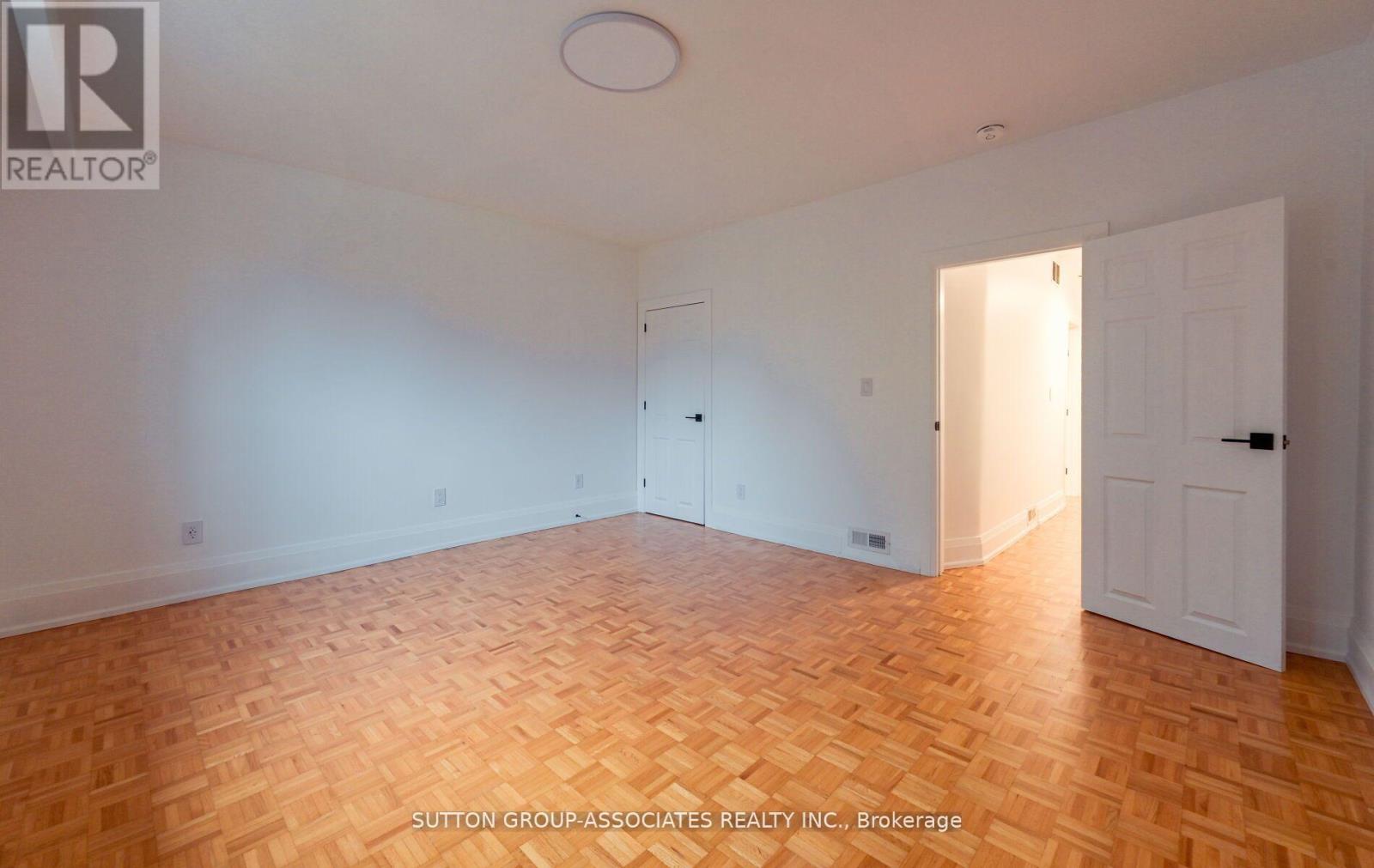 2nd Floor - 118 Nairn Avenue, Toronto, Ontario  M6E 4H1 - Photo 12 - W12583004