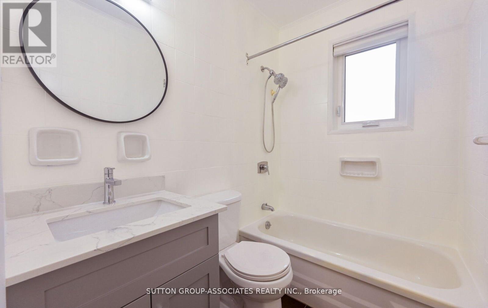 2nd Floor - 118 Nairn Avenue, Toronto, Ontario  M6E 4H1 - Photo 14 - W12583004