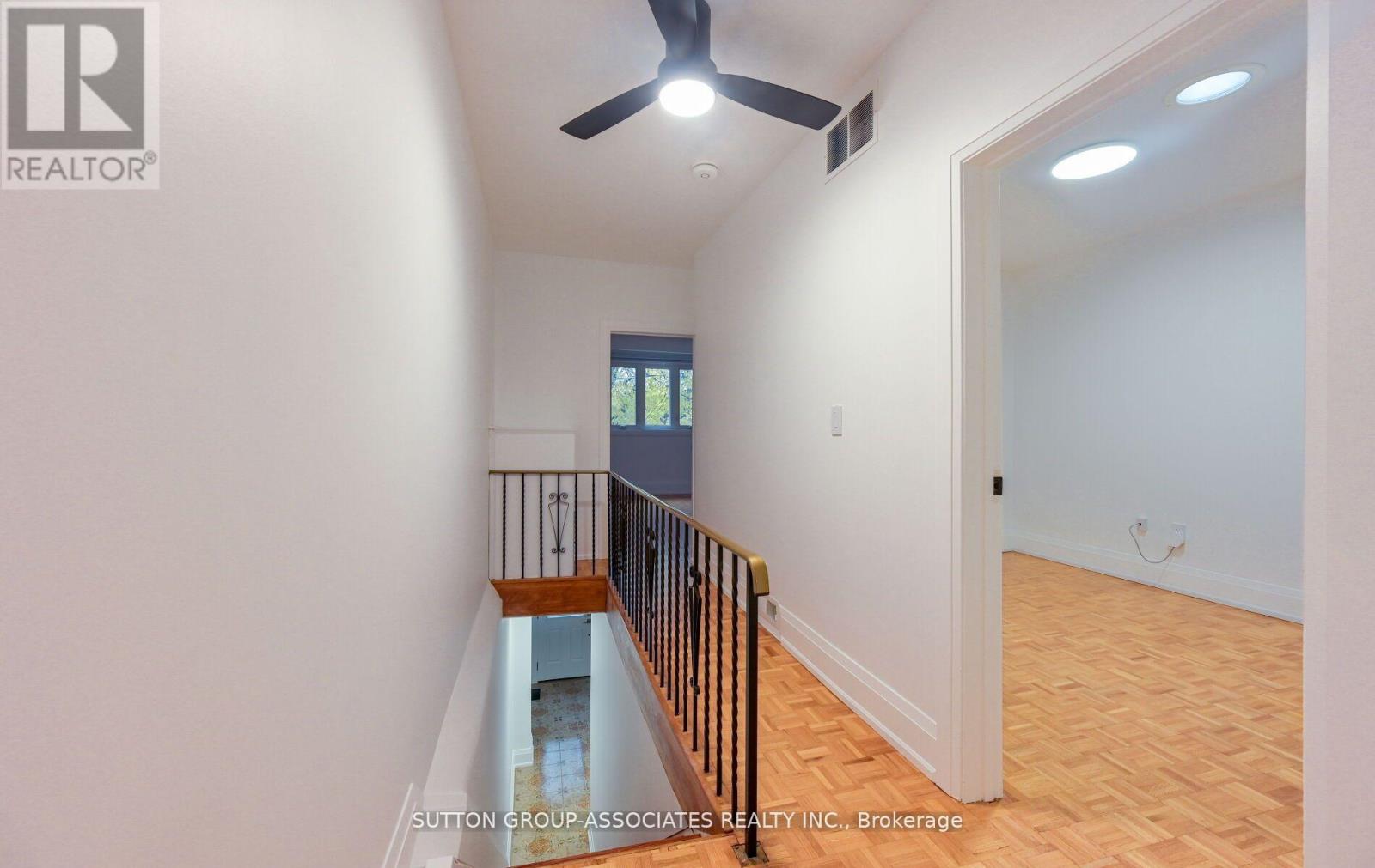 2nd Floor - 118 Nairn Avenue, Toronto, Ontario  M6E 4H1 - Photo 6 - W12583004