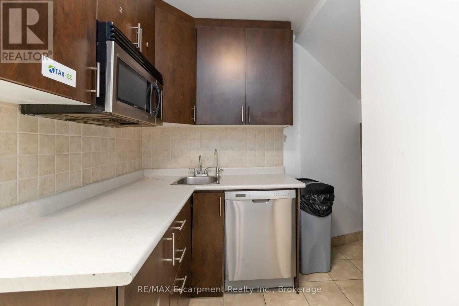 202 - 53 Village Centre Place, Mississauga, Ontario  L4Z 1V9 - Photo 7 - W12583148