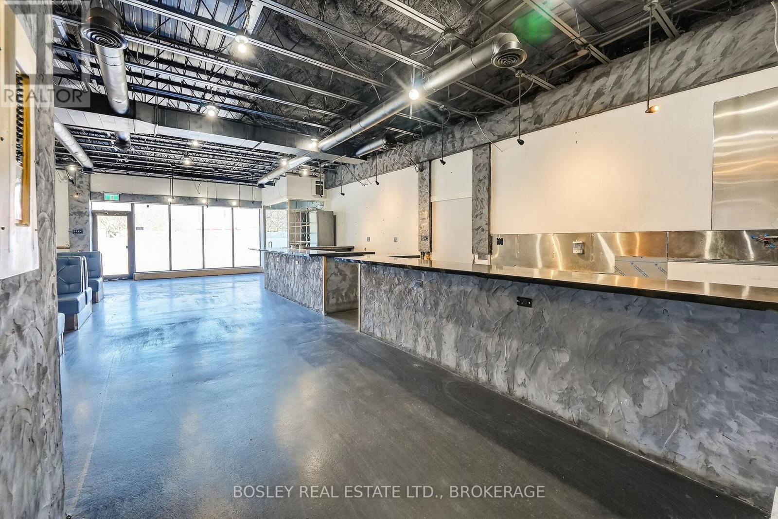 Unit 5 - 242 Mary Street, Niagara-On-The-Lake (Town), Ontario  L0S 1J0 - Photo 4 - X12583136