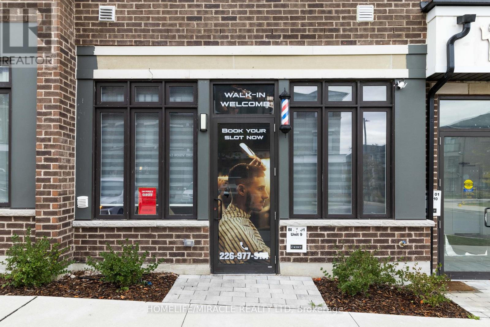 109 Shop - 585 Colbourne Street E, Brantford, Ontario  N3S 0K4 - Photo 2 - X12582894