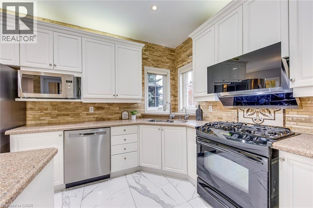 2001 Rosemount Crescent, Oakville, Ontario  L6M 3P5 - Photo 18 - 40791042