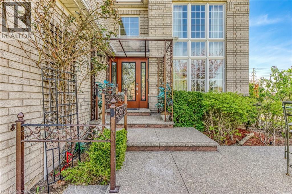 2001 Rosemount Crescent, Oakville, Ontario  L6M 3P5 - Photo 4 - 40791042