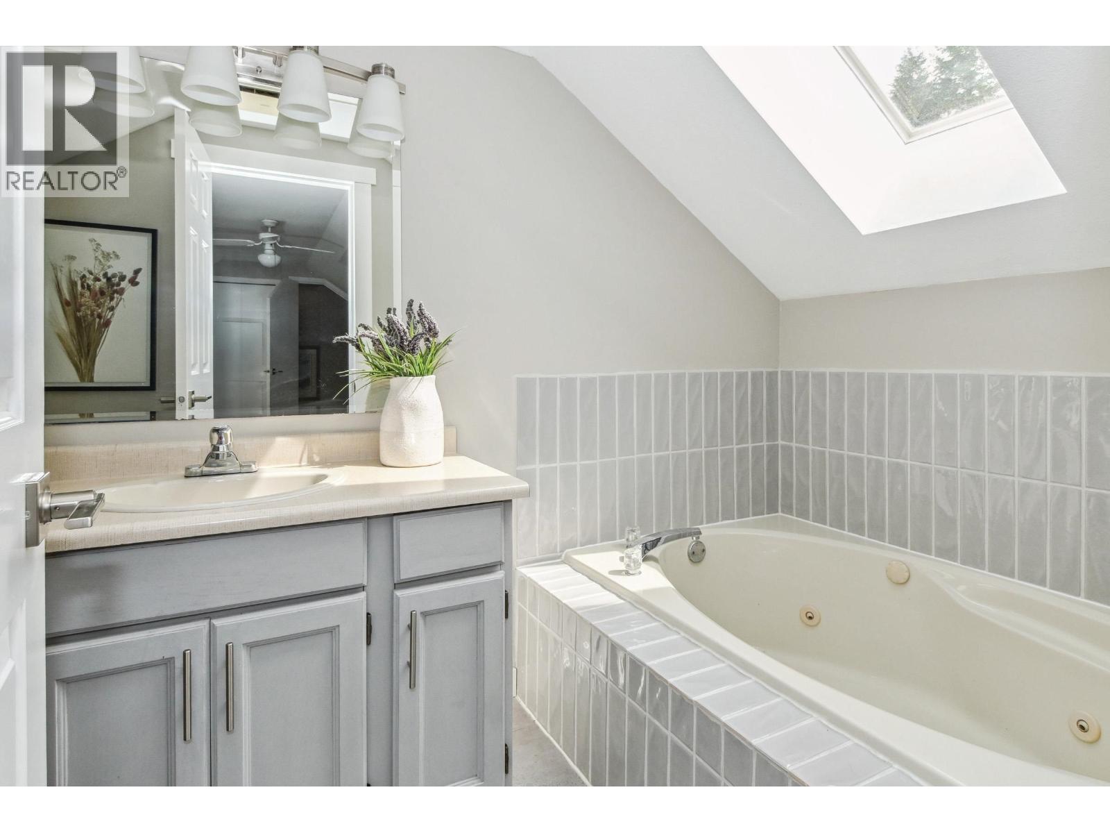 11450 207a Street, Maple Ridge, British Columbia  V2X 0C7 - Photo 22 - R3070682