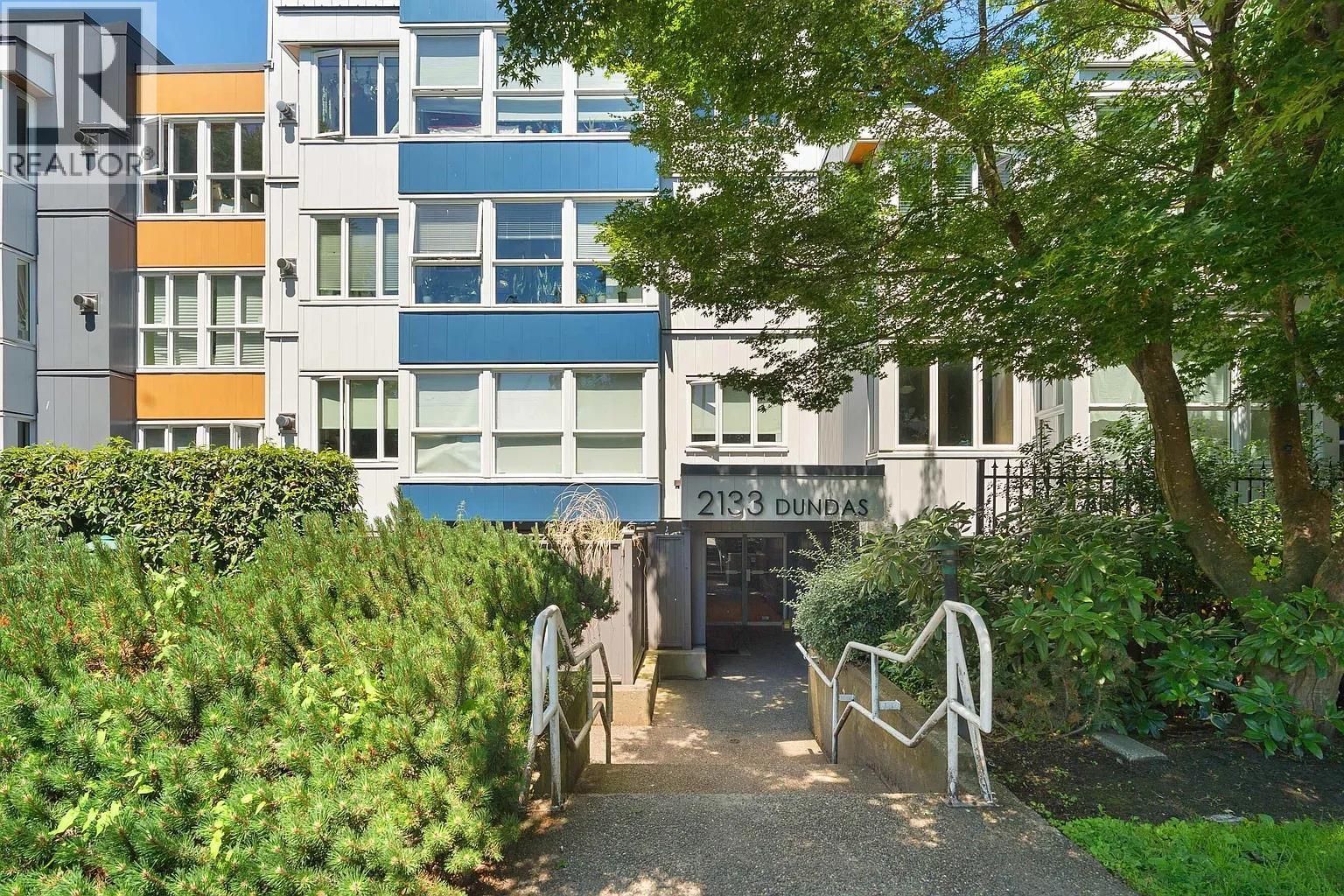 2133 Dundas Street, Vancouver, British Columbia  V5L 1J7 - Photo 2 - R3070652