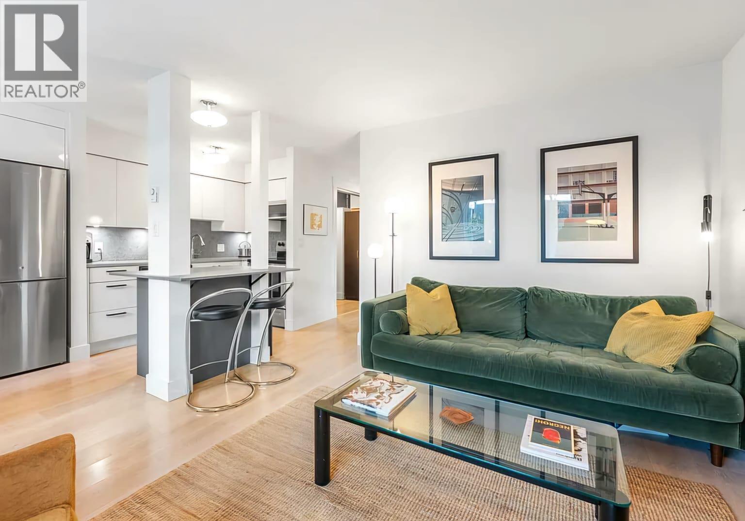 2133 Dundas Street, Vancouver, British Columbia  V5L 1J7 - Photo 3 - R3070652