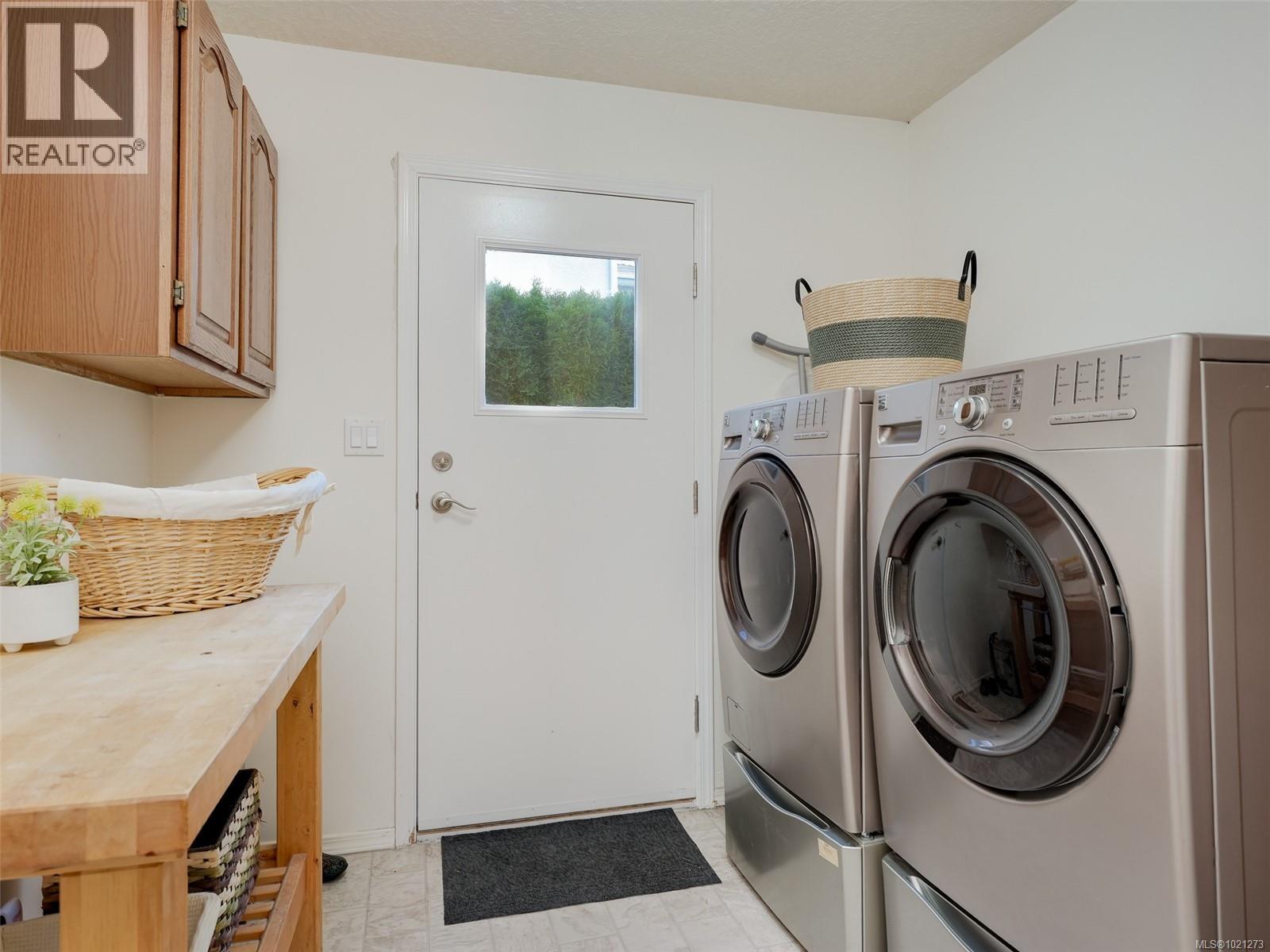 4179 Tuxedo Dr, Saanich, British Columbia V8X 4T1 - Photo 27 - 1021273