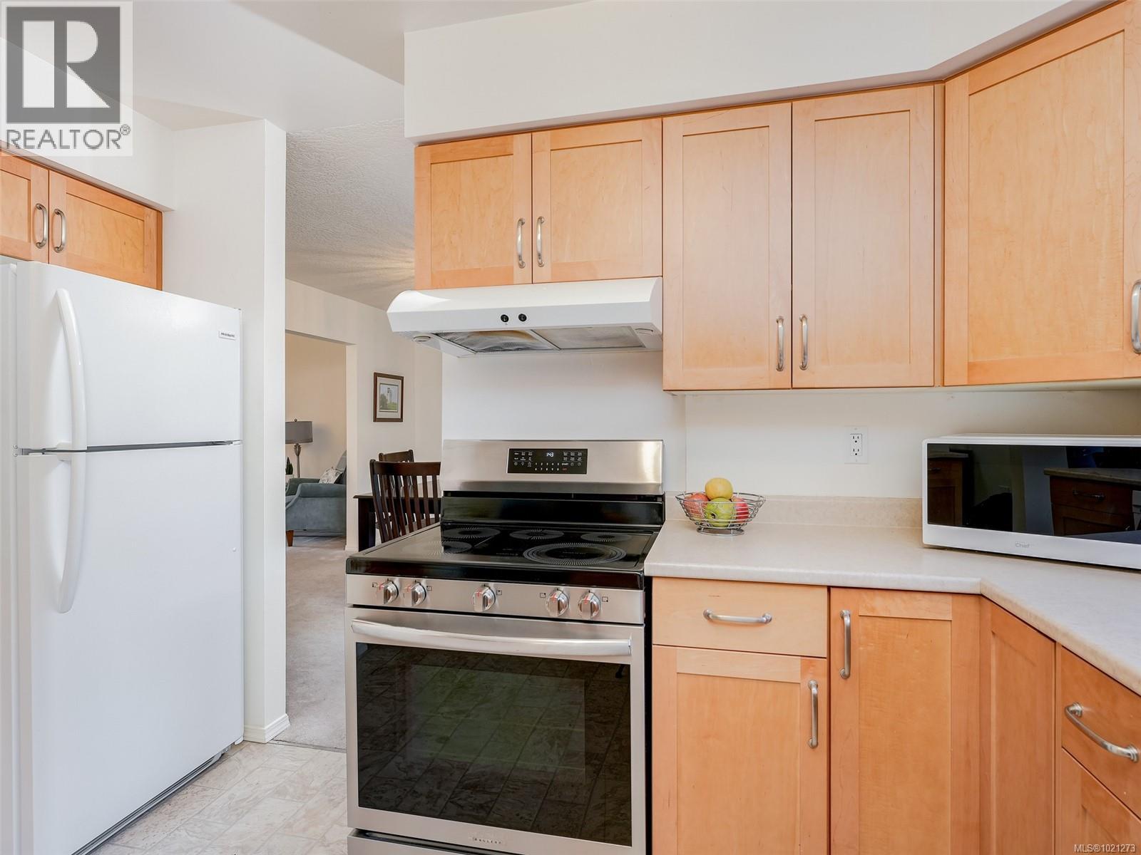 4179 Tuxedo Dr, Saanich, British Columbia V8X 4T1 - Photo 9 - 1021273