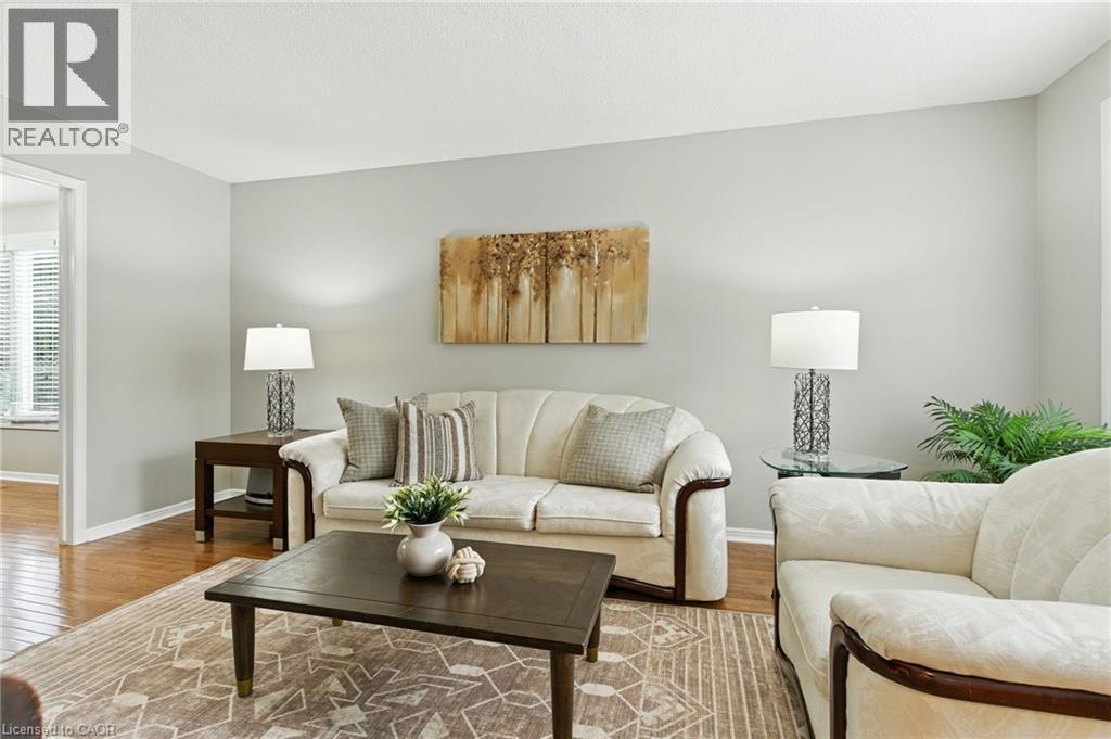 561 Harmony Avenue, Burlington, Ontario  L7N 3S7 - Photo 5 - 40773600