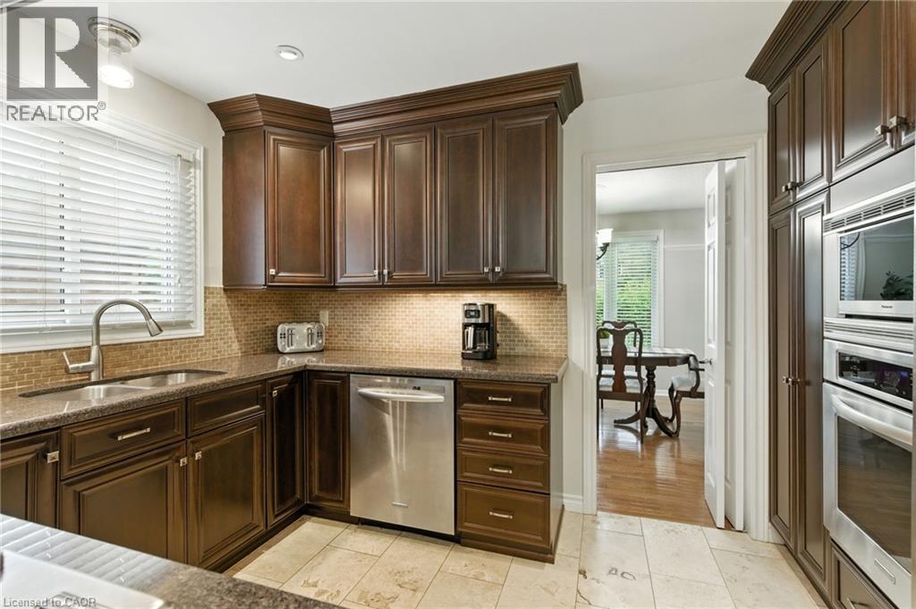 561 Harmony Avenue, Burlington, Ontario  L7N 3S7 - Photo 10 - 40773600