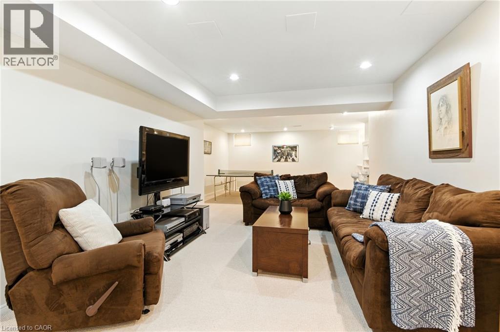 561 Harmony Avenue, Burlington, Ontario  L7N 3S7 - Photo 39 - 40773600