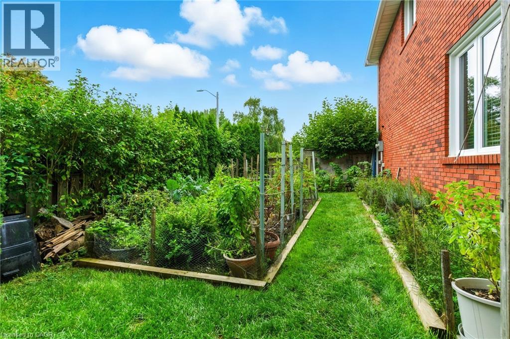 561 Harmony Avenue, Burlington, Ontario  L7N 3S7 - Photo 49 - 40773600