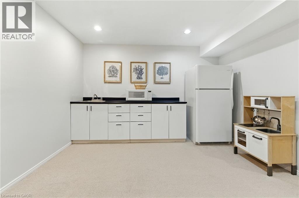 561 Harmony Avenue, Burlington, Ontario  L7N 3S7 - Photo 37 - 40773600