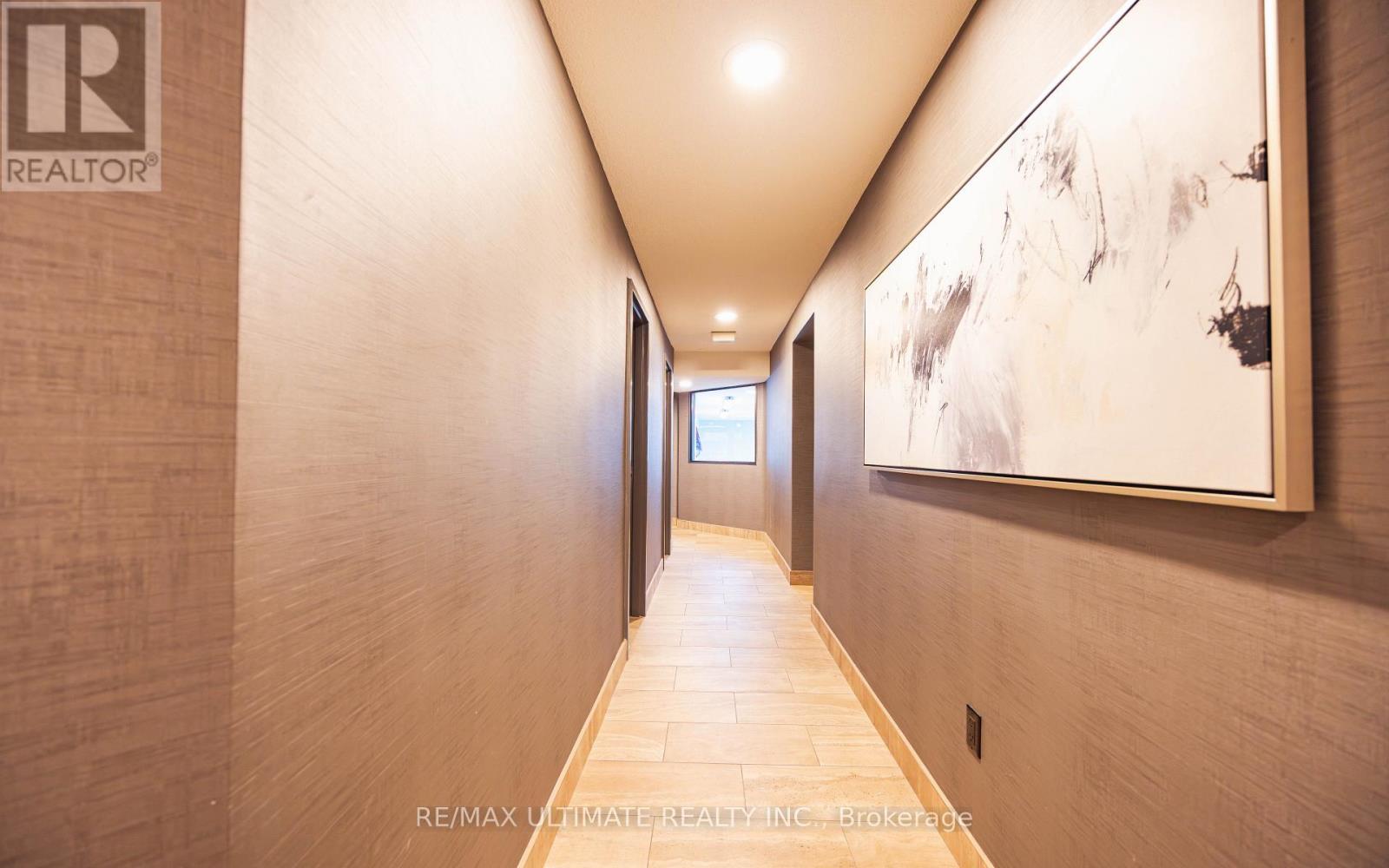 201 - 240 Heath Street W, Toronto, Ontario  M5P 3L5 - Photo 10 - C12583052