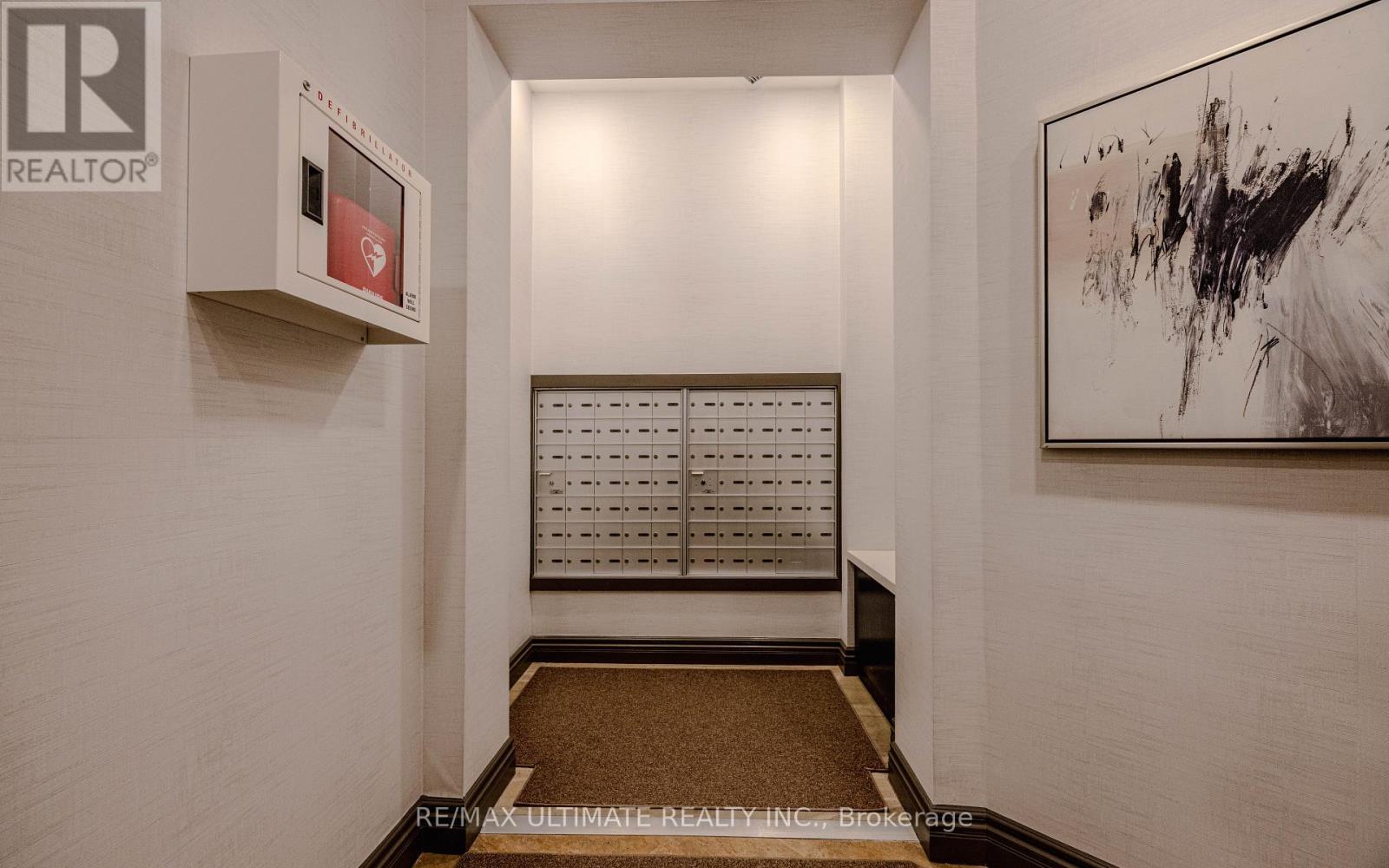 201 - 240 Heath Street W, Toronto, Ontario  M5P 3L5 - Photo 8 - C12583052