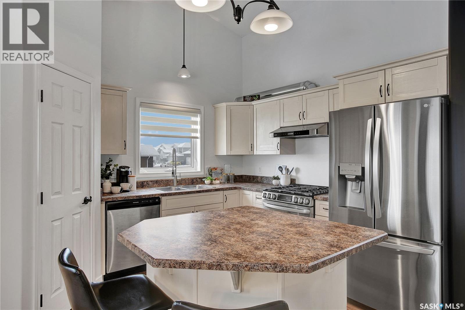 228 Floyd Court, Warman, Saskatchewan  S0K 4S1 - Photo 8 - SK024793